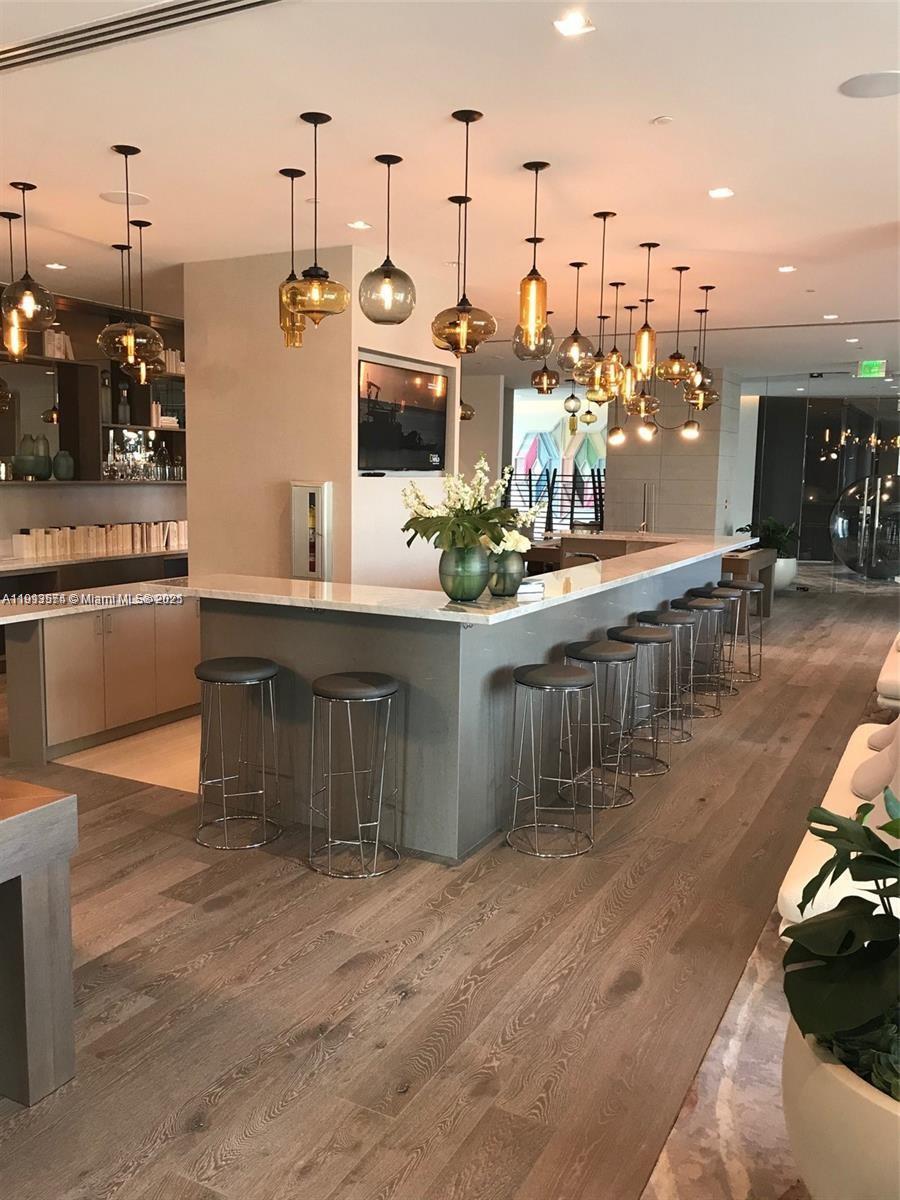 PARAISO BAY CONDO - Residential Lease