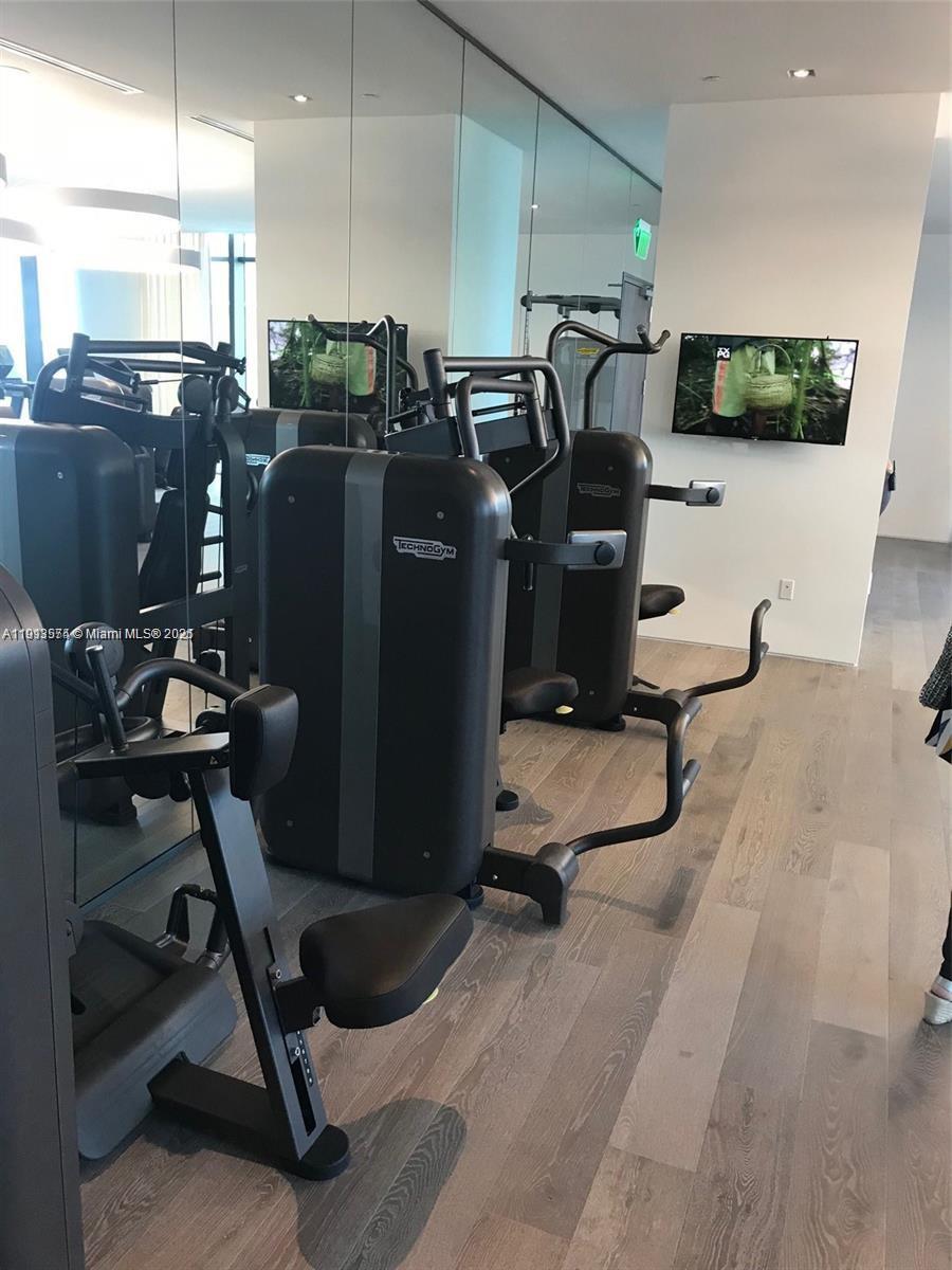 PARAISO BAY CONDO - Residential Lease