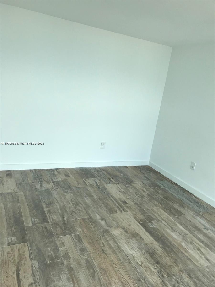 PARAISO BAY CONDO - Residential Lease