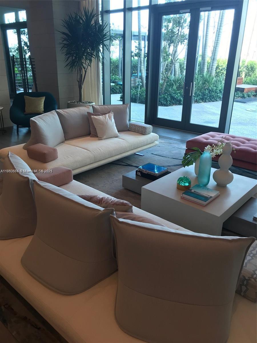 PARAISO BAY CONDO - Residential Lease