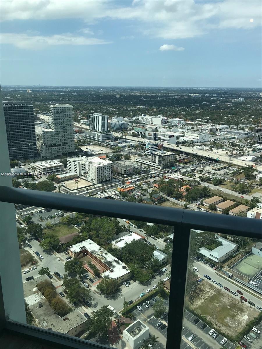 PARAISO BAY CONDO - Residential Lease