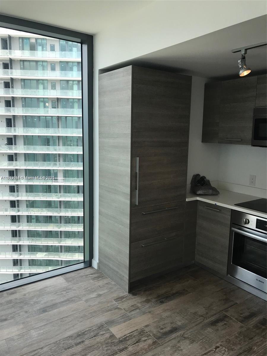 PARAISO BAY CONDO - Residential Lease