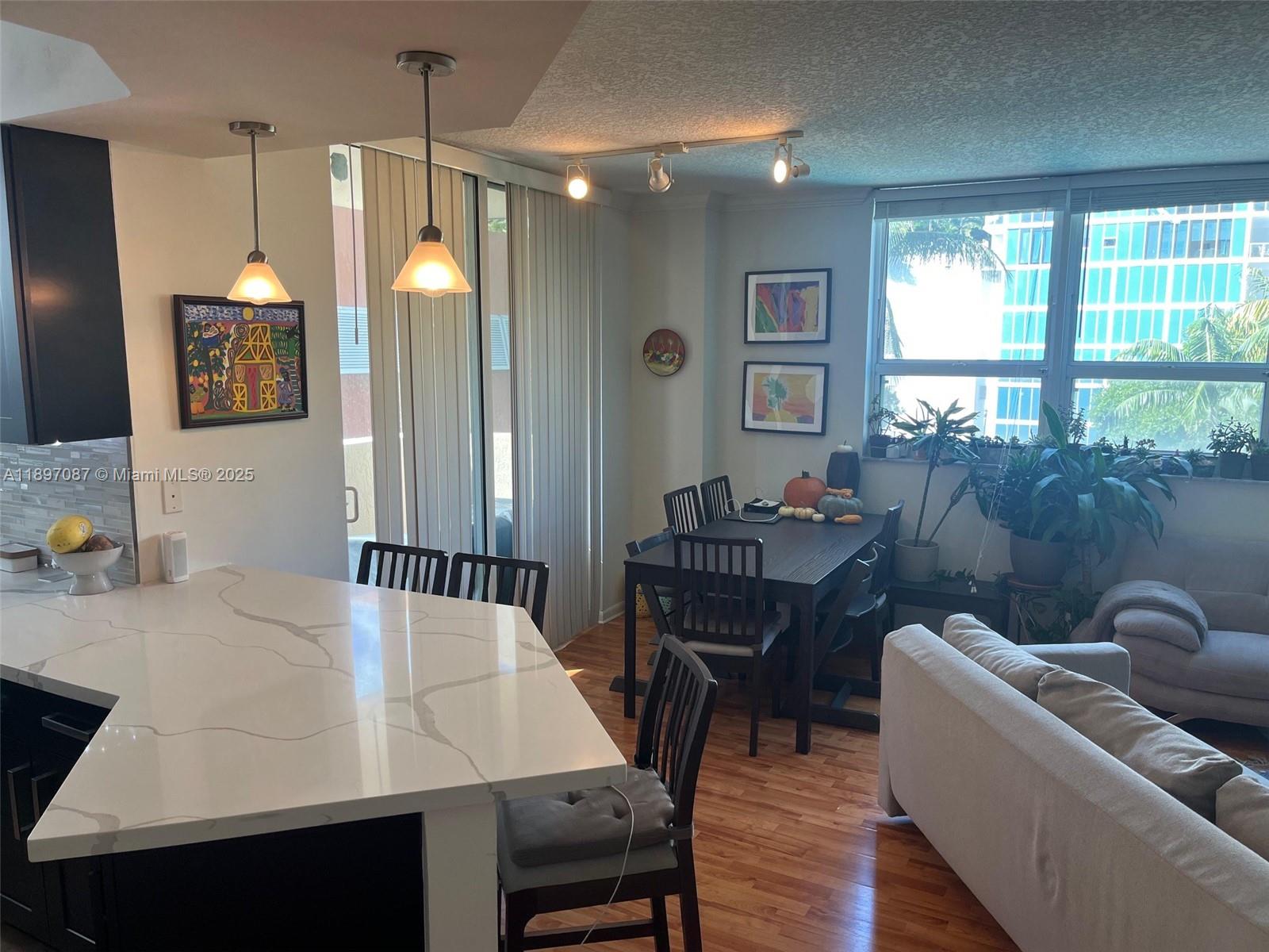 CITE CONDO - Residential Lease
