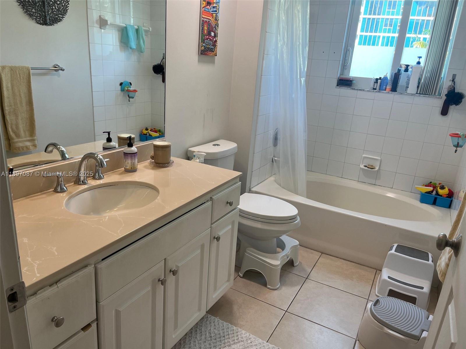 CITE CONDO - Residential Lease