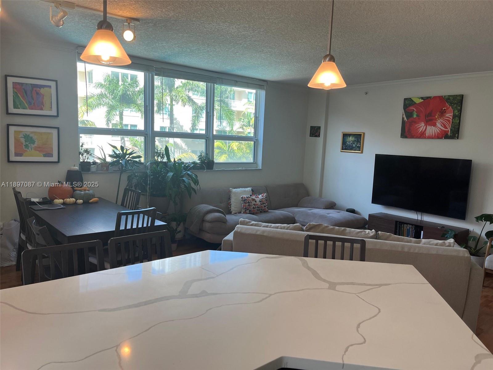CITE CONDO - Residential Lease