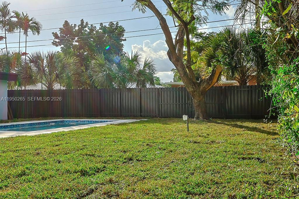 COUNTRY CLUB ESTATES SEC - Residential