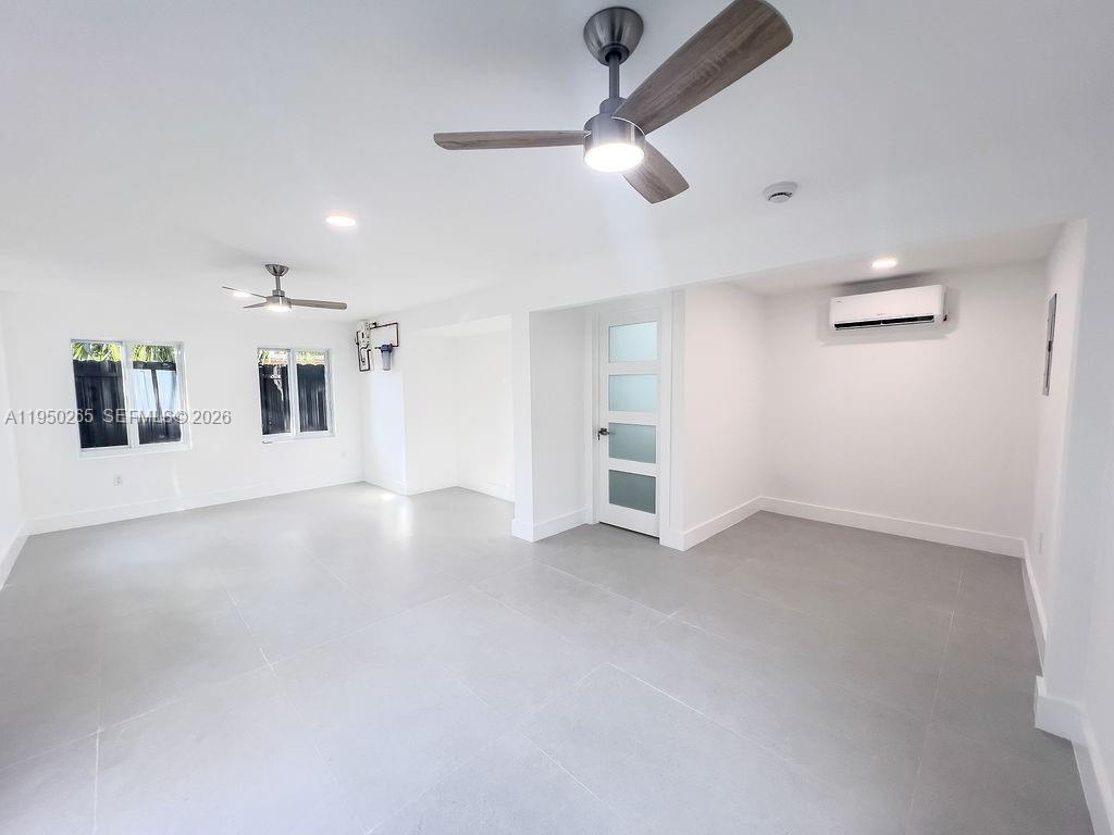 COUNTRY CLUB ESTATES SEC - Residential