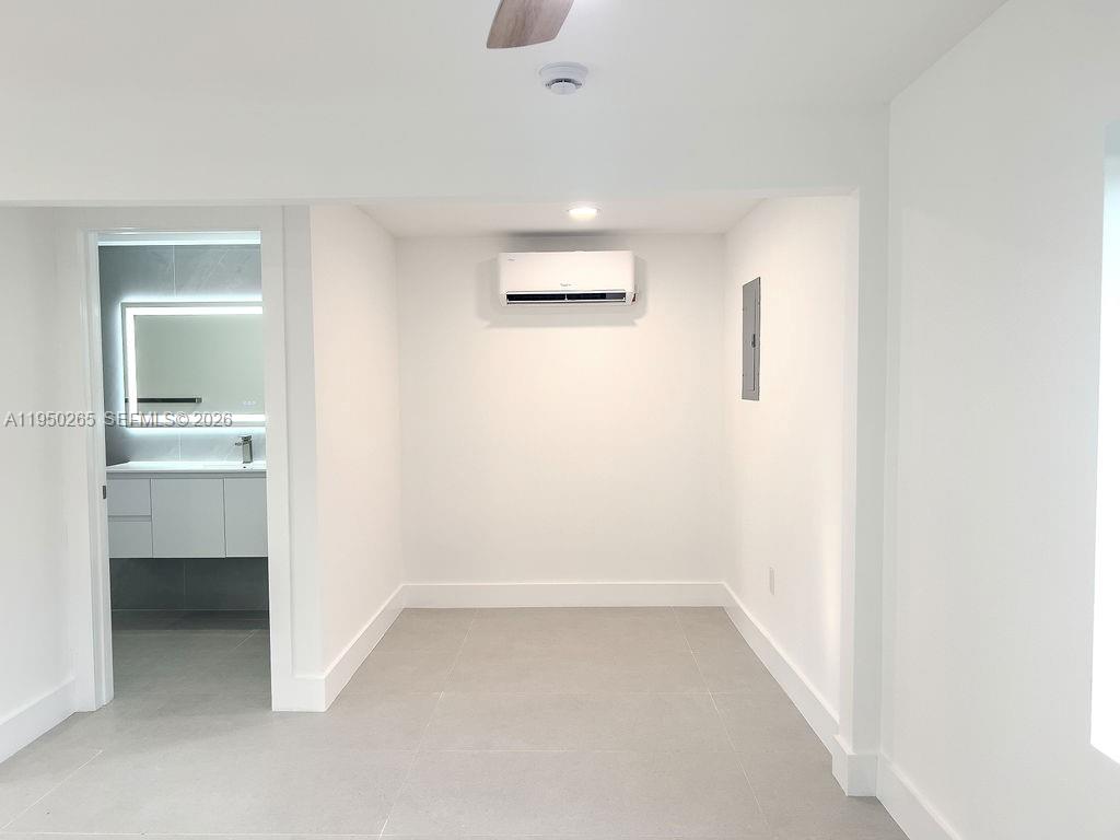 COUNTRY CLUB ESTATES SEC - Residential