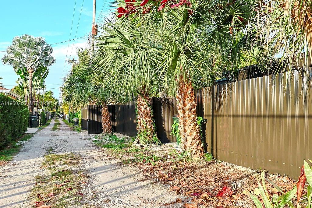 COUNTRY CLUB ESTATES SEC - Residential