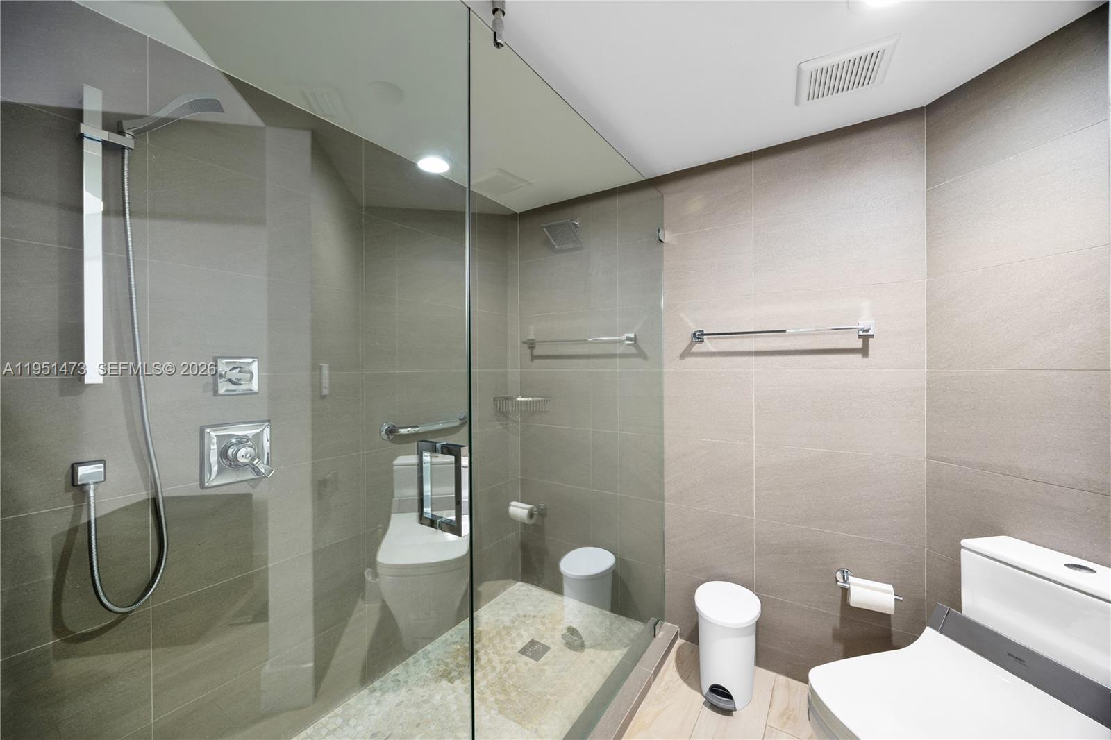 MYSTIC POINTE TOWER 500 C - Residential