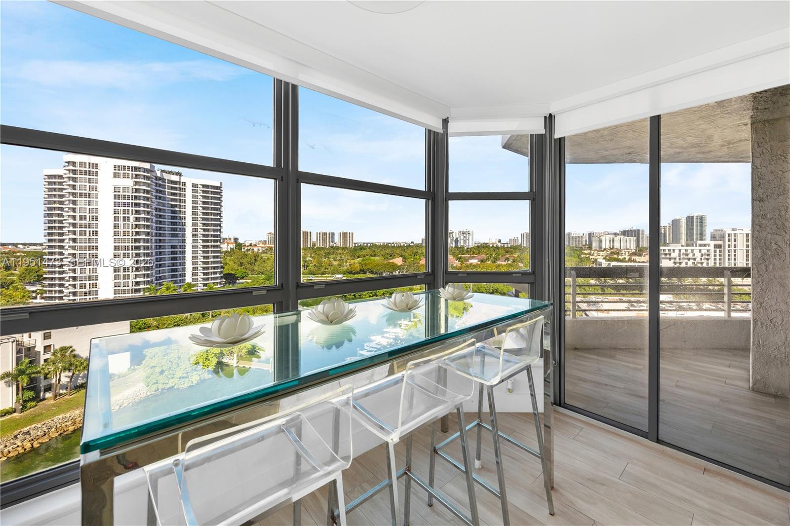 MYSTIC POINTE TOWER 500 C - Residential