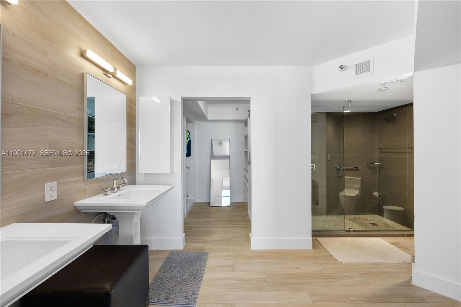 MYSTIC POINTE TOWER 500 C - Residential