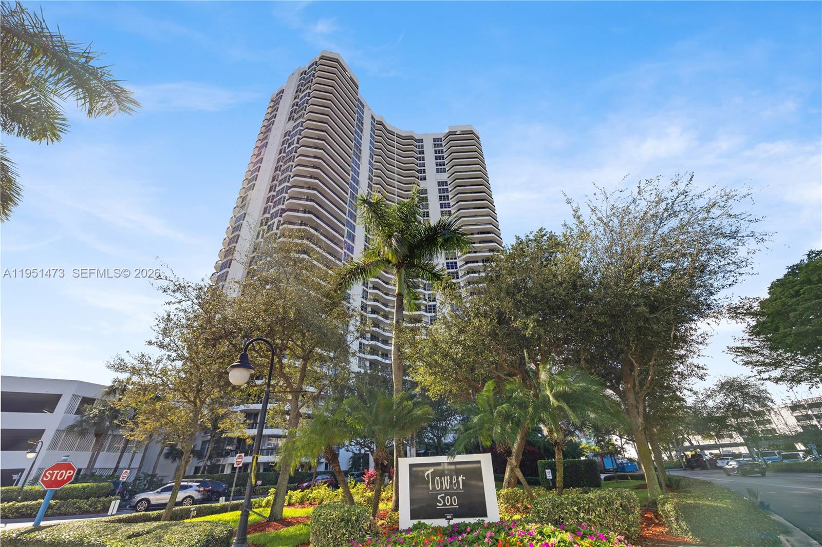 MYSTIC POINTE TOWER 500 C - Residential