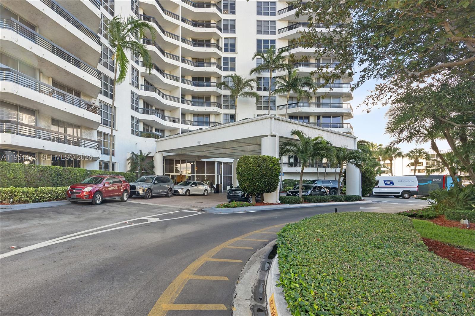 MYSTIC POINTE TOWER 500 C - Residential