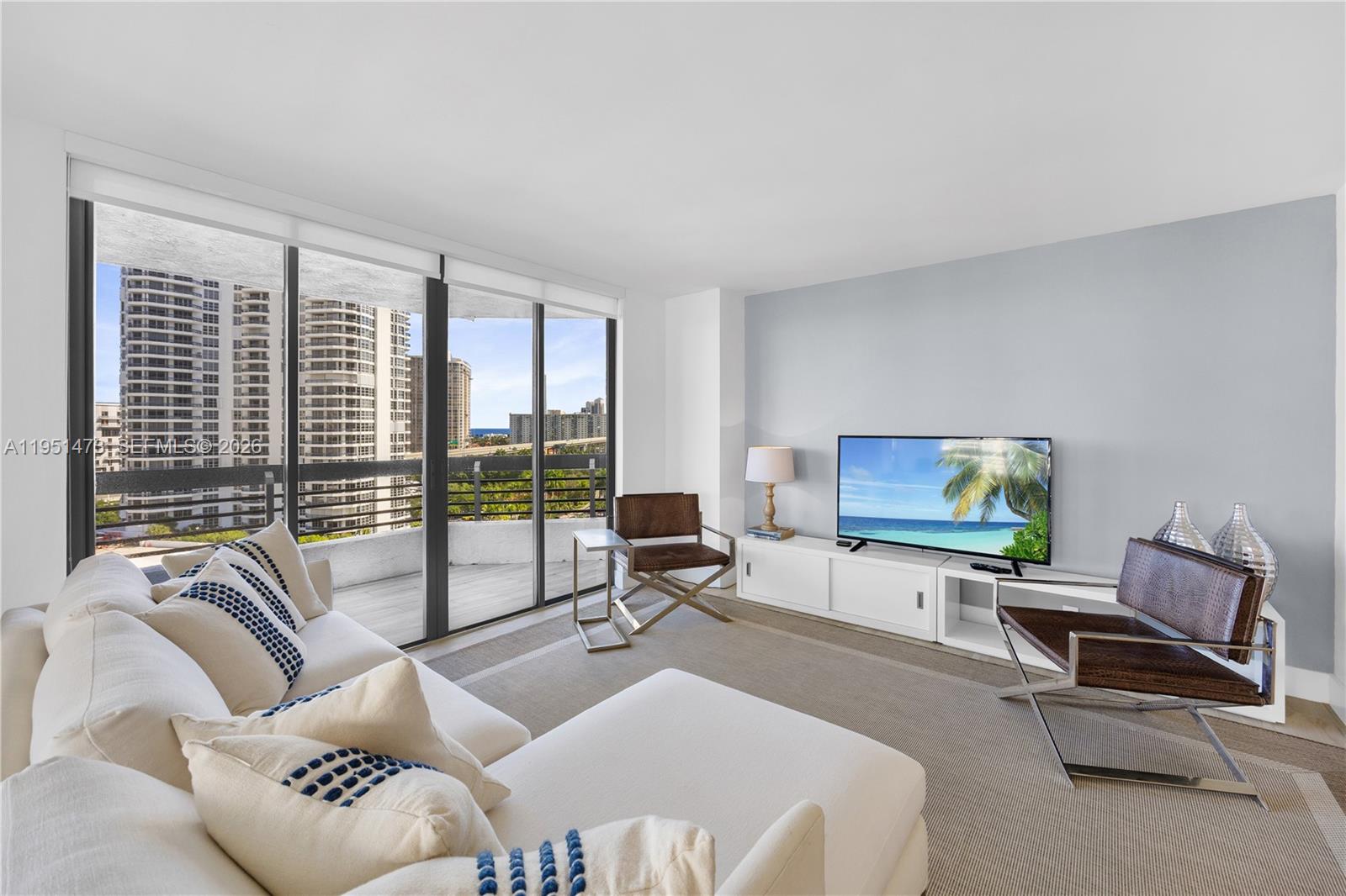 MYSTIC POINTE TOWER 500 C - Residential