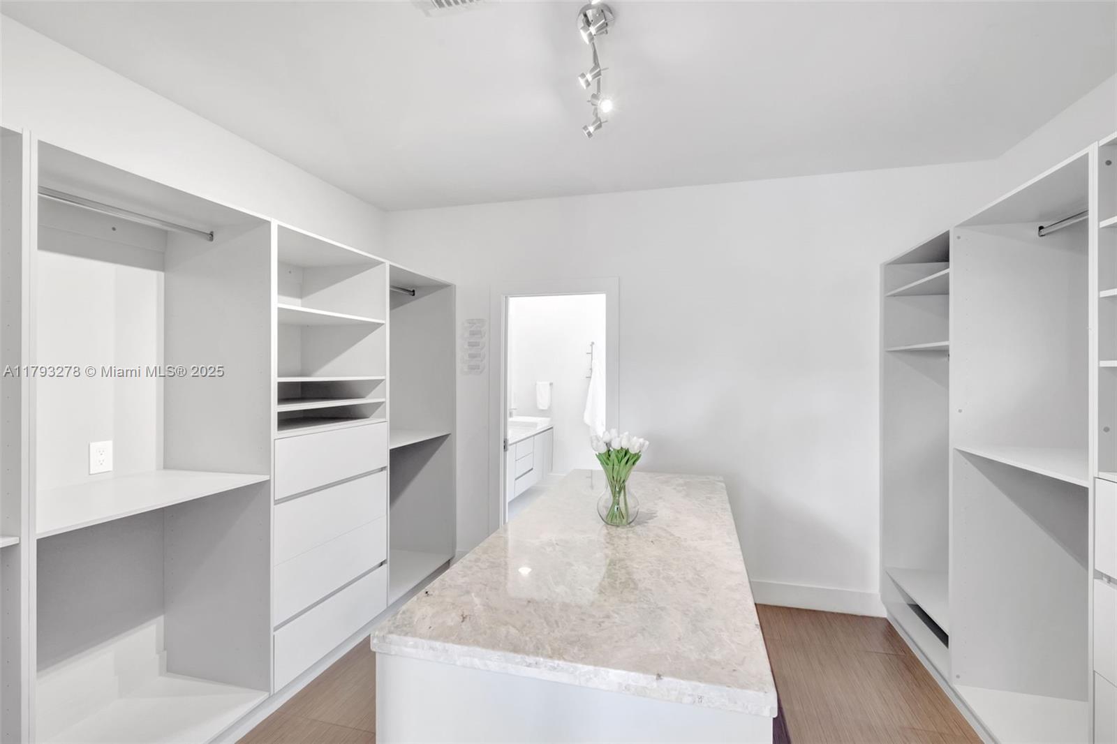 NORTH BAY ISLAND - Residential Lease