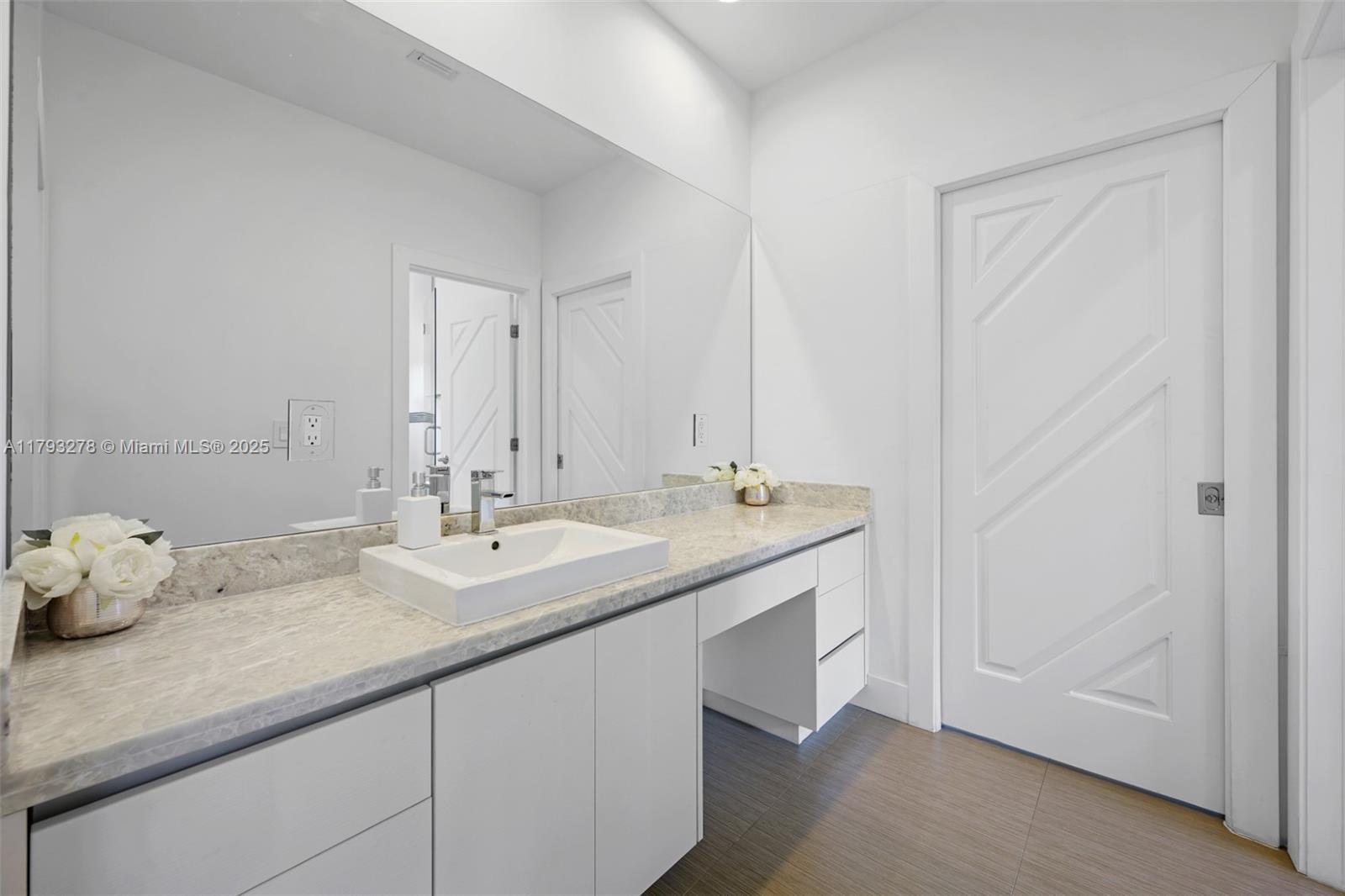 NORTH BAY ISLAND - Residential Lease