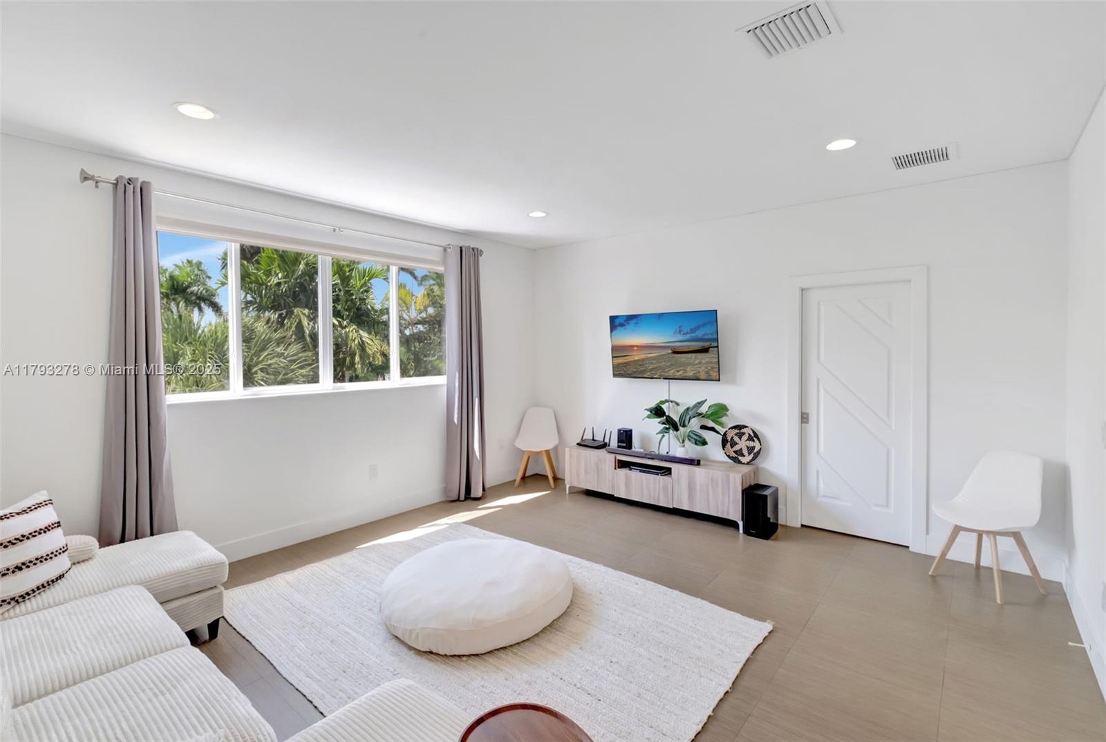 NORTH BAY ISLAND - Residential Lease