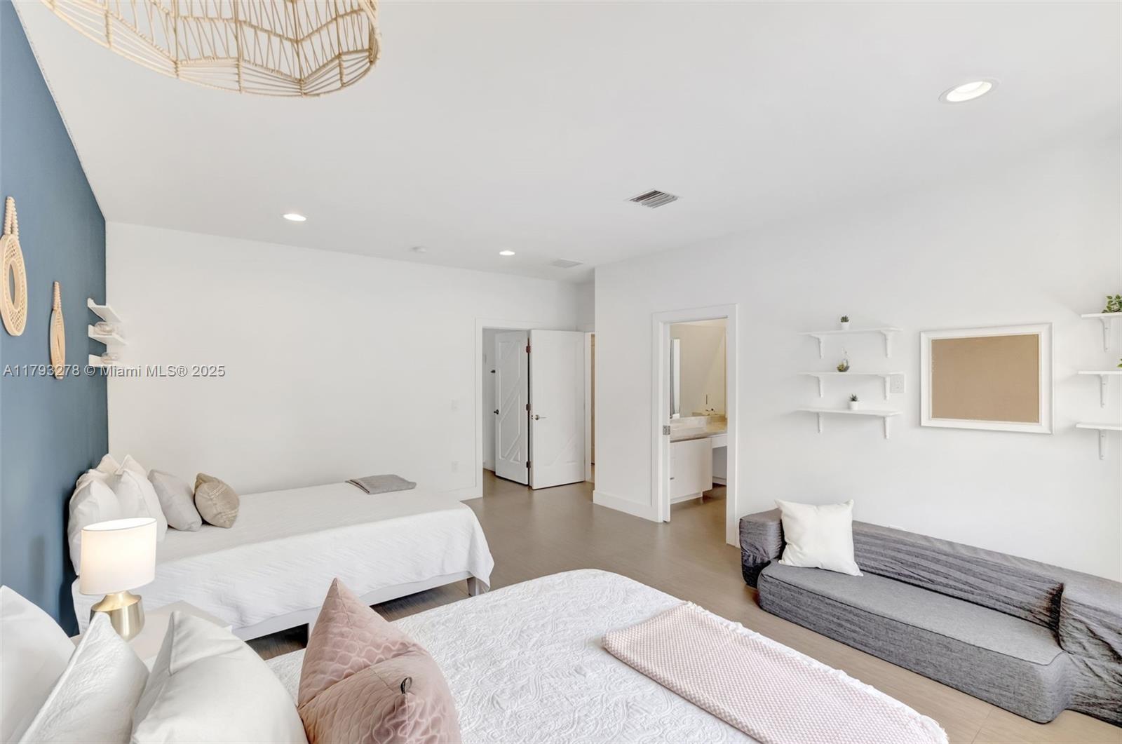 NORTH BAY ISLAND - Residential Lease