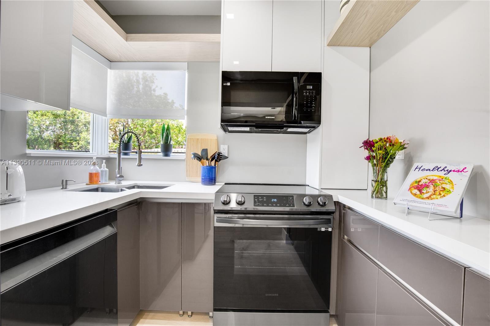 TAMIAMI ACRES PLAN 2 - Residential Lease