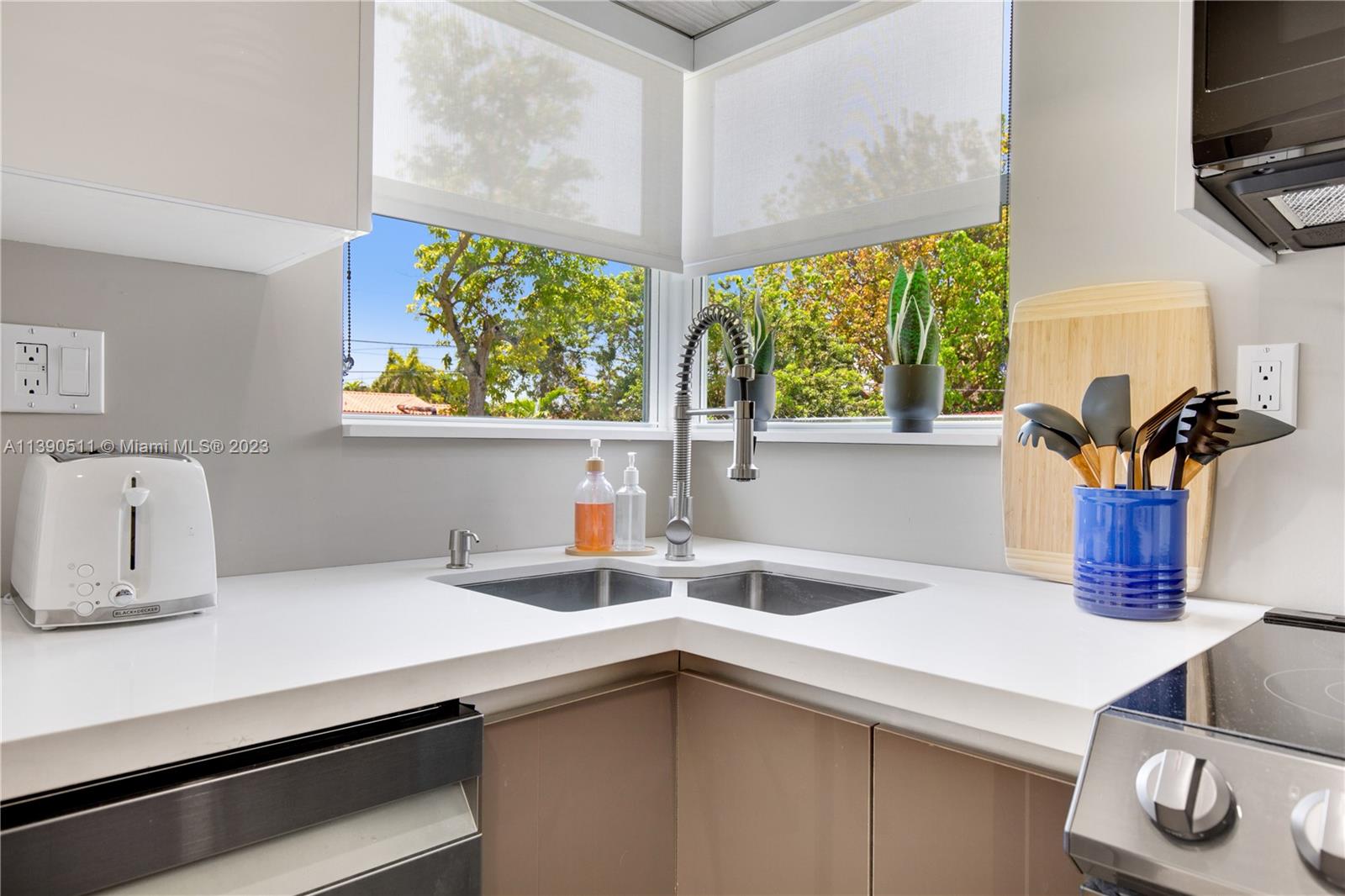 TAMIAMI ACRES PLAN 2 - Residential Lease