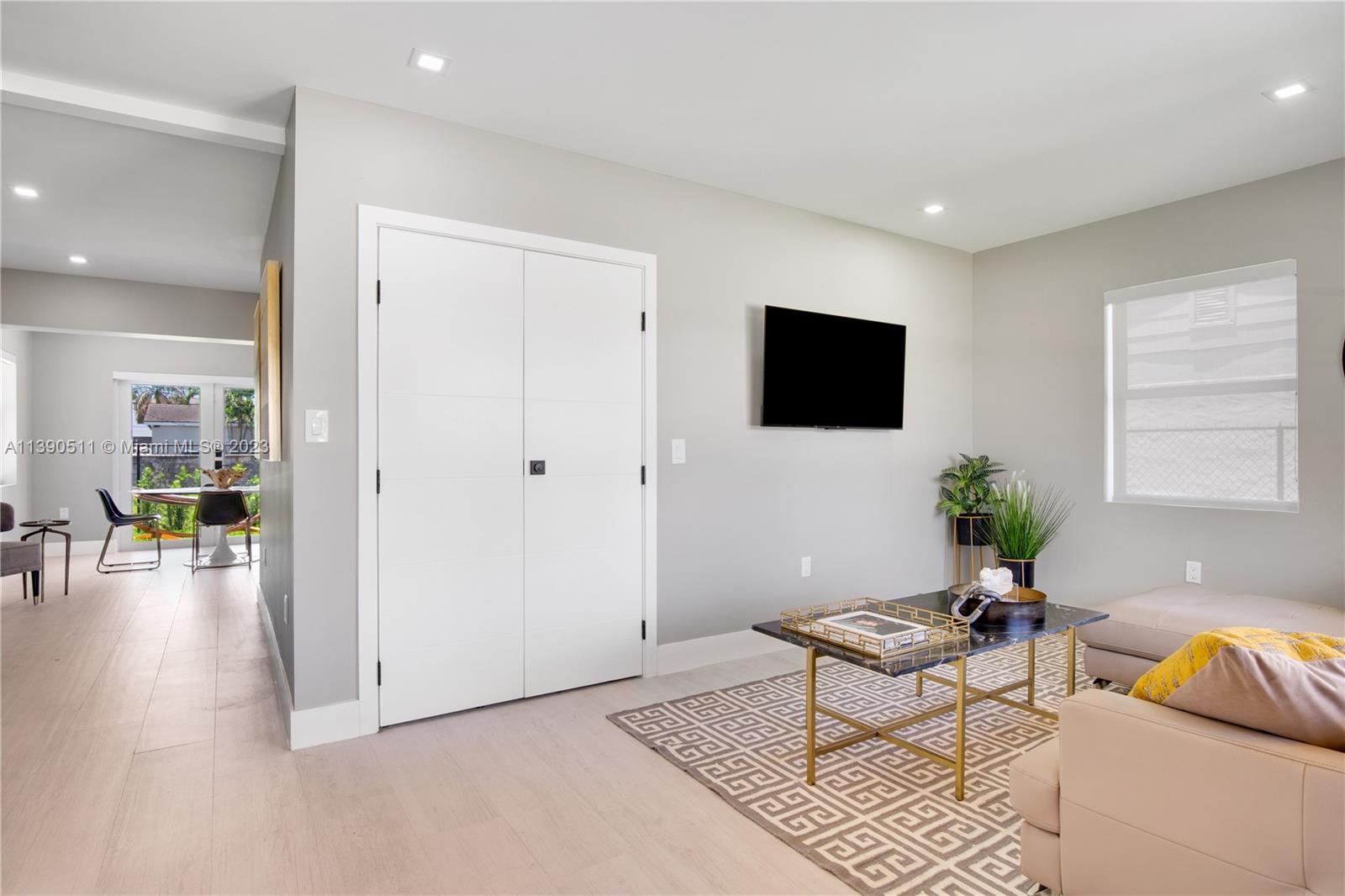 TAMIAMI ACRES PLAN 2 - Residential Lease