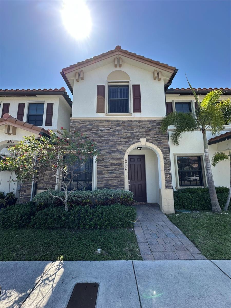 BELLAGIO VILLAS - Residential Lease