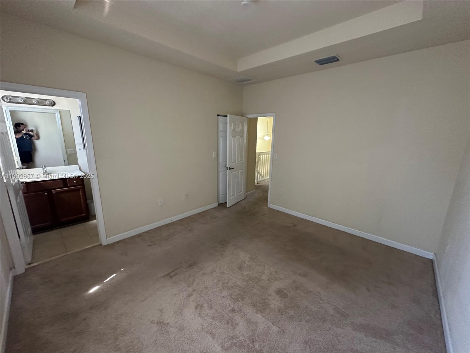 BELLAGIO VILLAS - Residential Lease