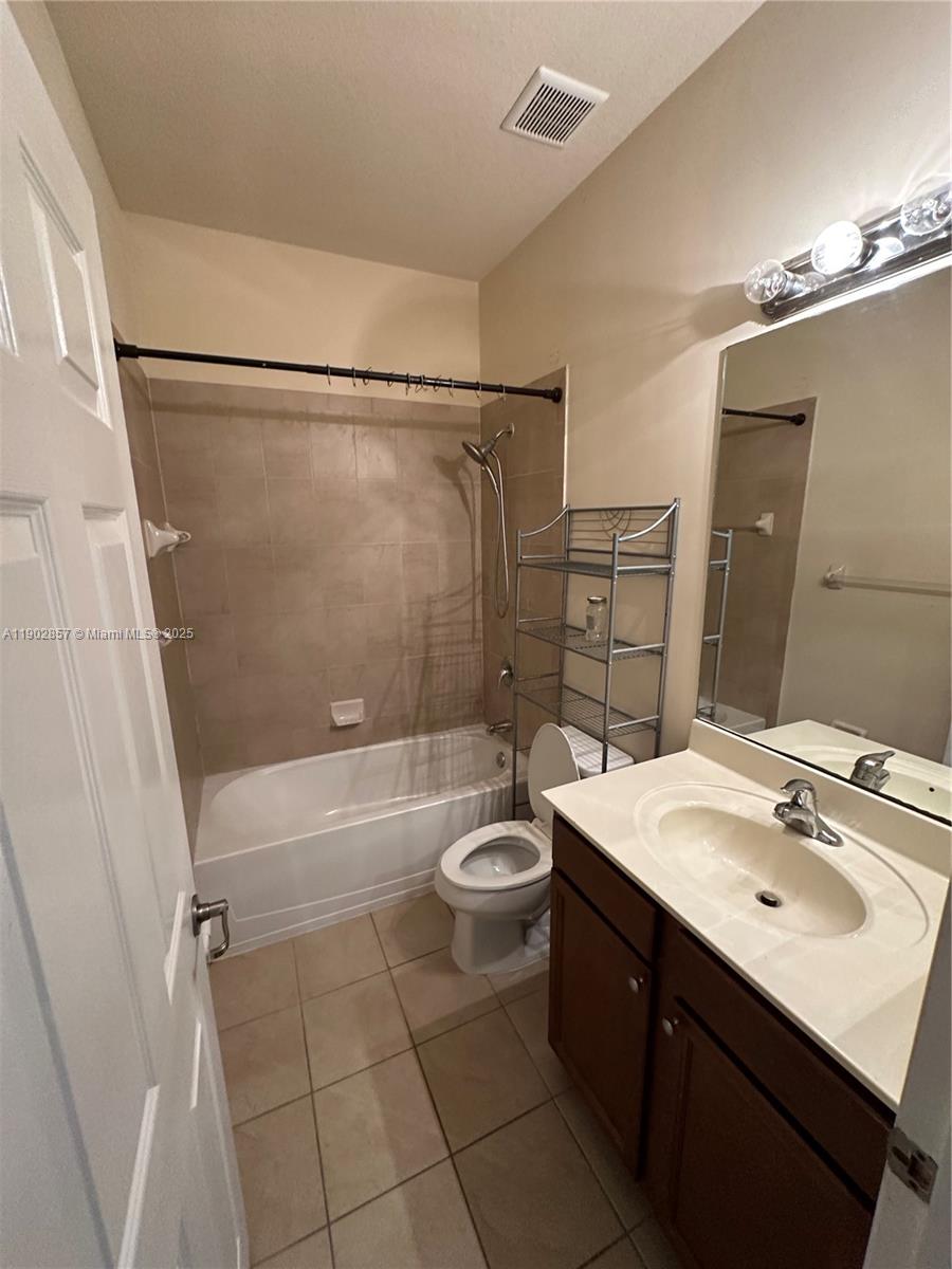 BELLAGIO VILLAS - Residential Lease