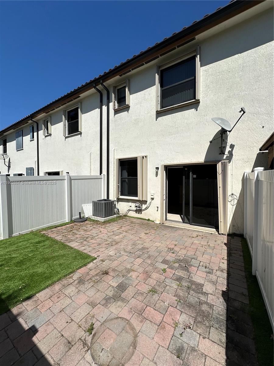 BELLAGIO VILLAS - Residential Lease