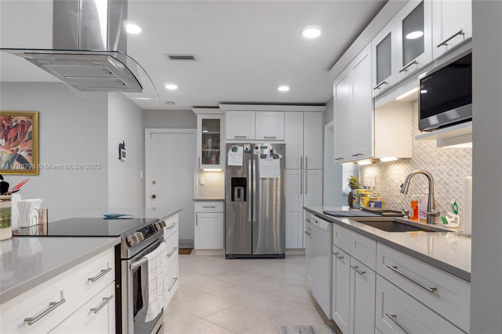 7201 NW 57th Ct