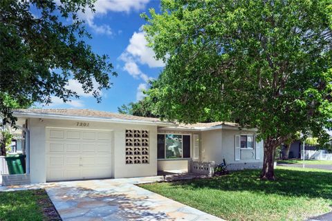 7201 NW 57th Ct Tamarac FL 33321