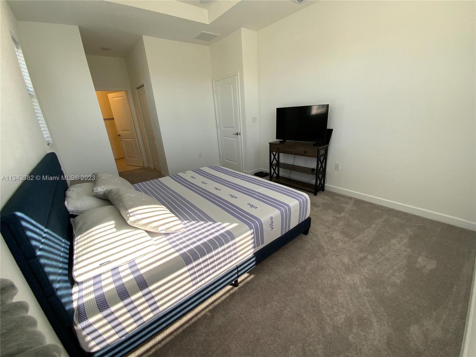 PINE ISLE - Residential Lease