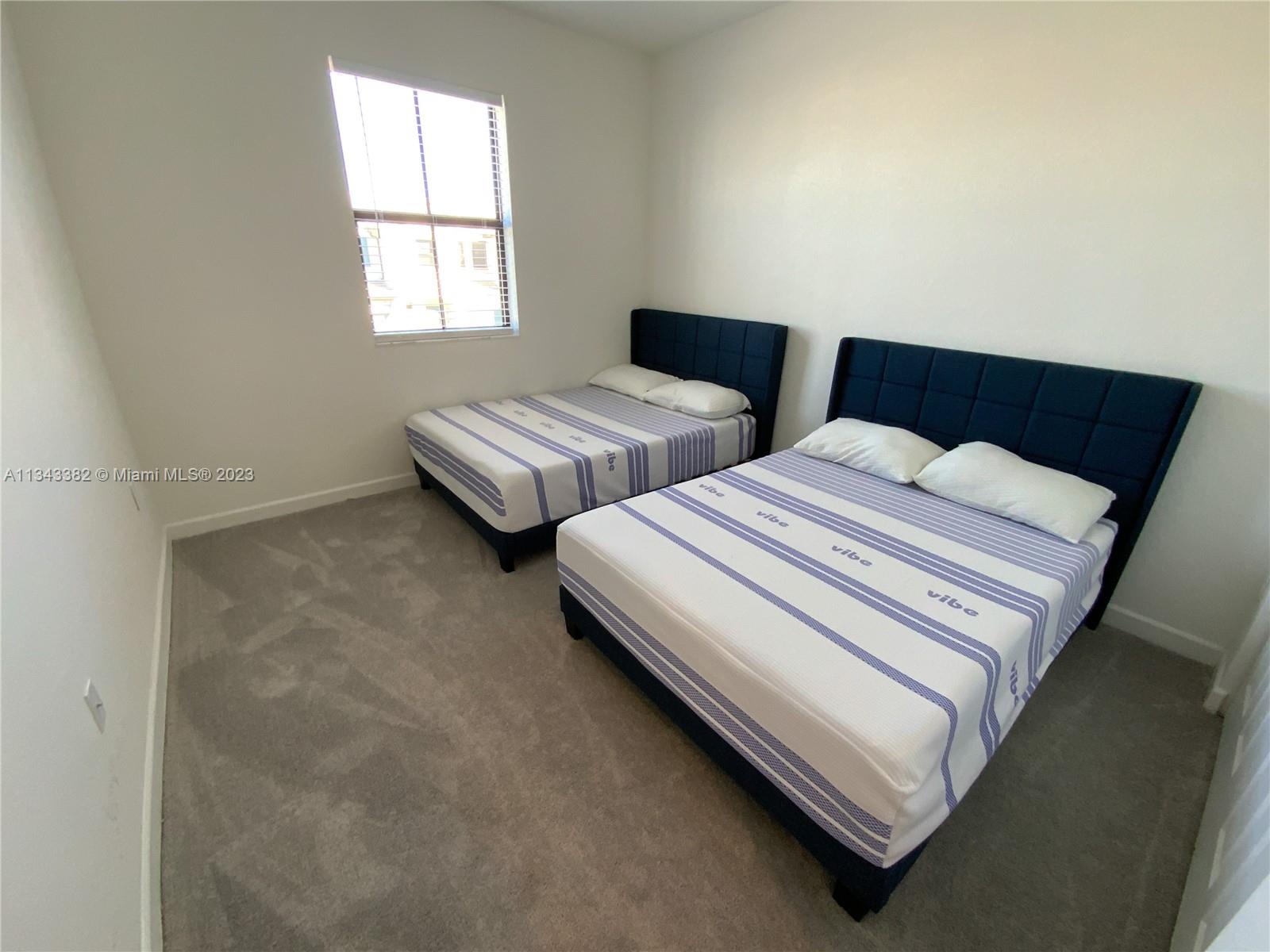 PINE ISLE - Residential Lease