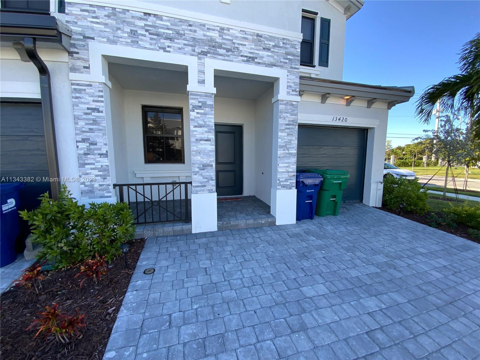 PINE ISLE - Residential Lease