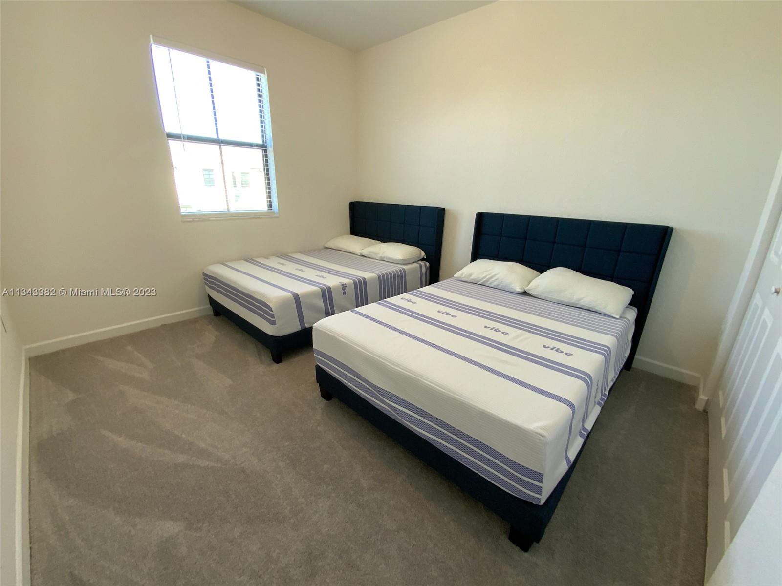 PINE ISLE - Residential Lease