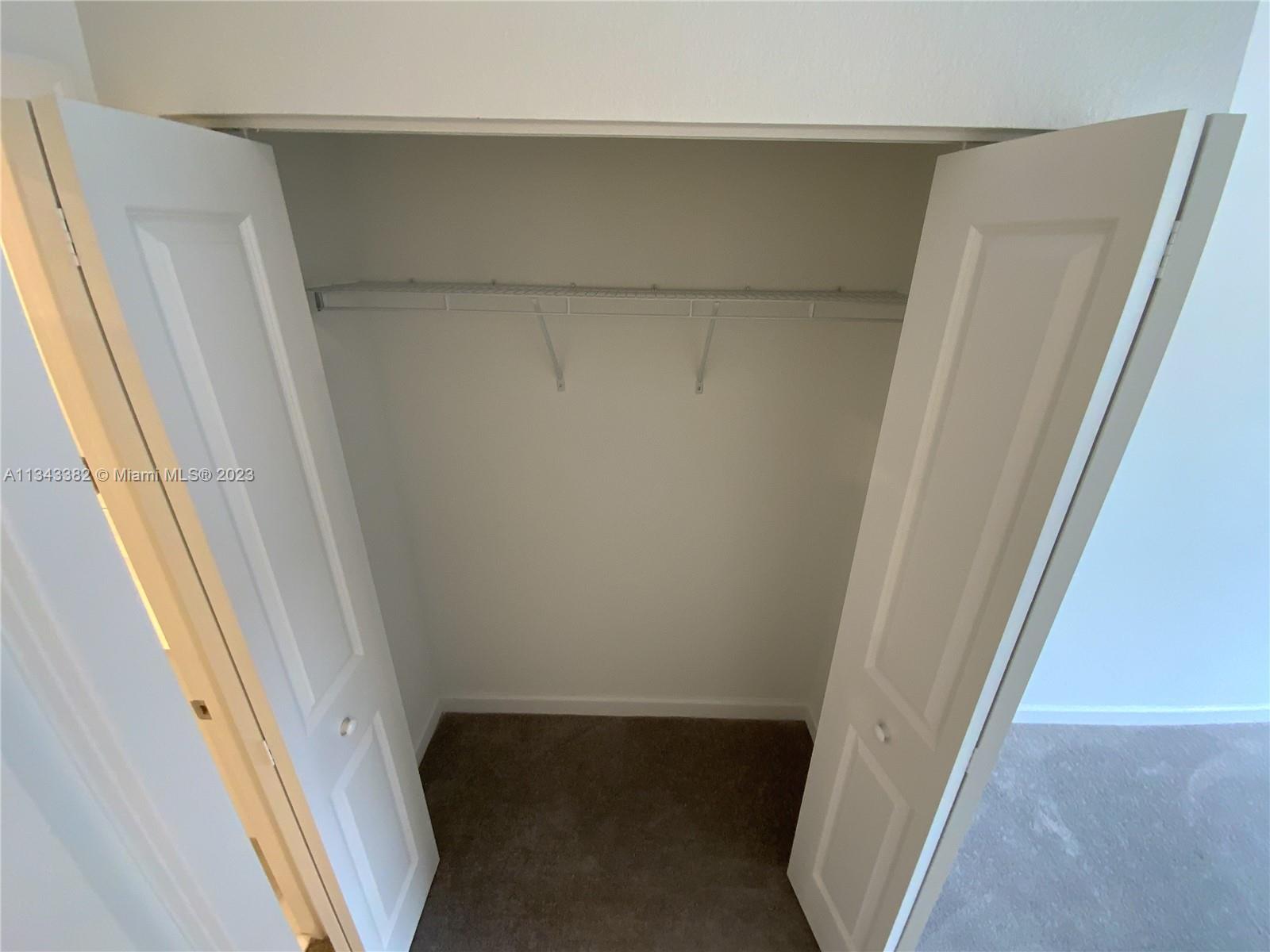 PINE ISLE - Residential Lease