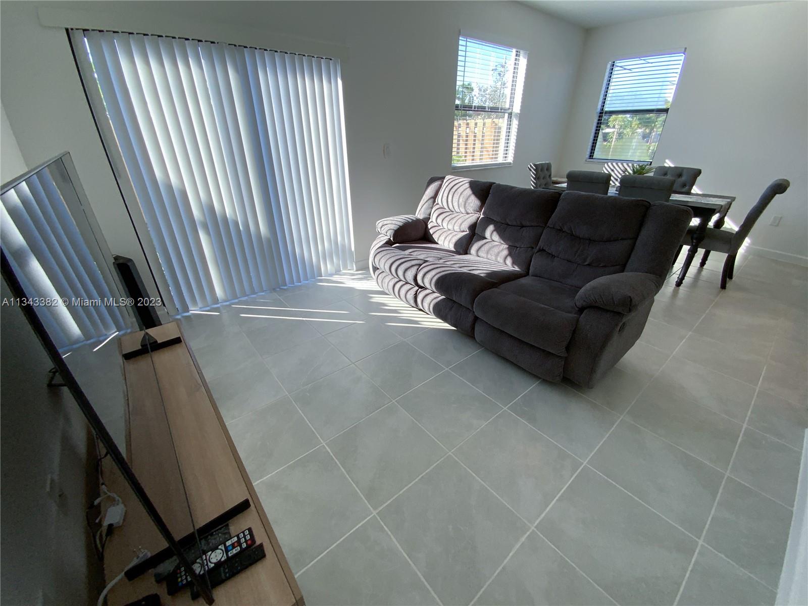 PINE ISLE - Residential Lease