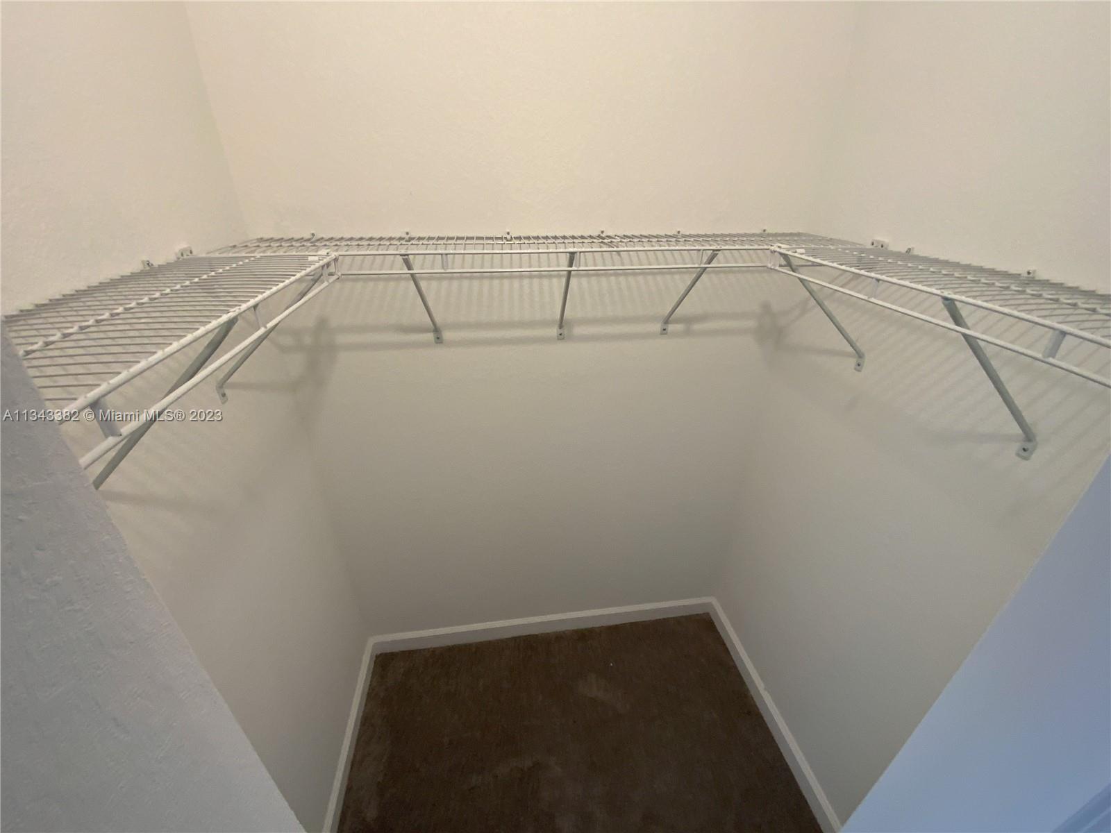 PINE ISLE - Residential Lease