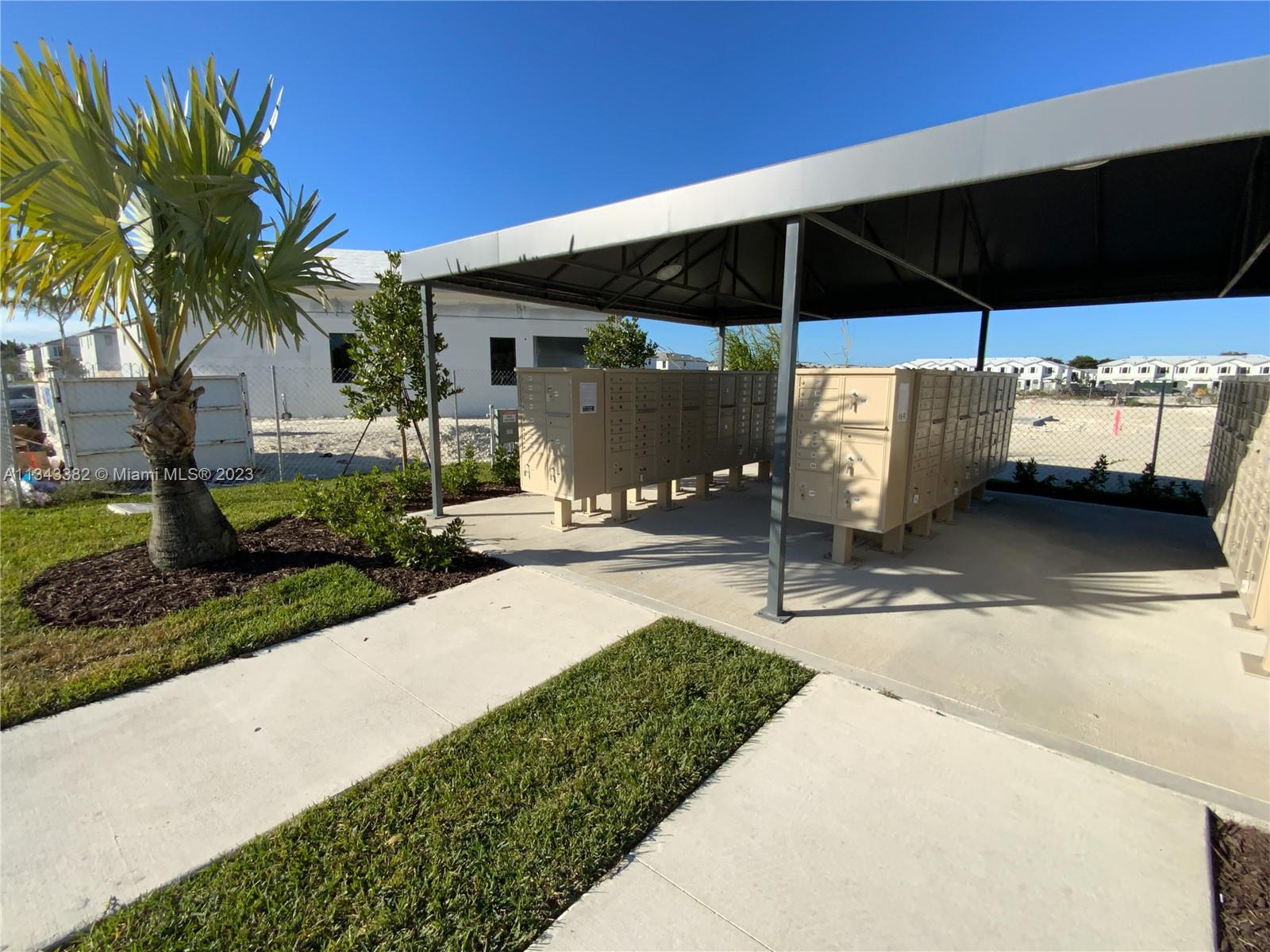 PINE ISLE - Residential Lease