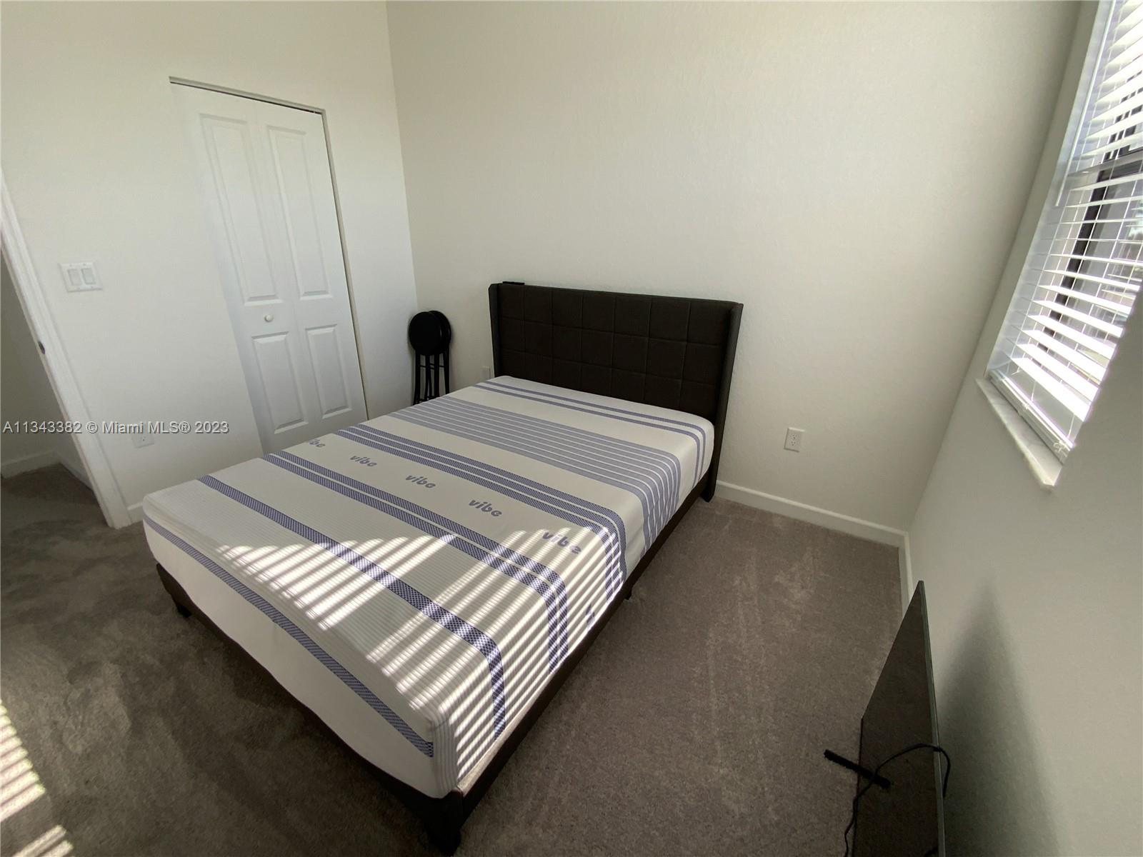 PINE ISLE - Residential Lease