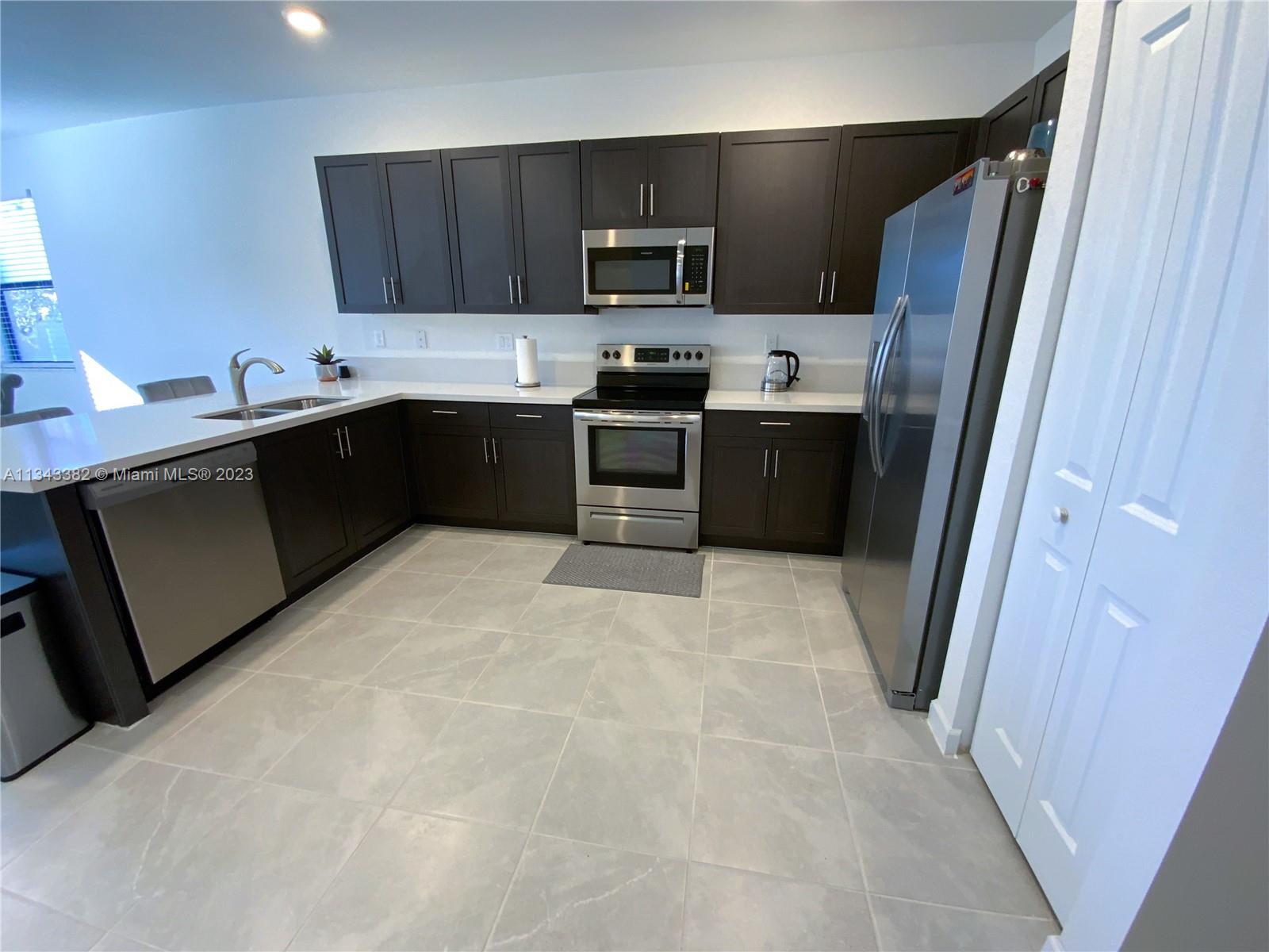 PINE ISLE - Residential Lease