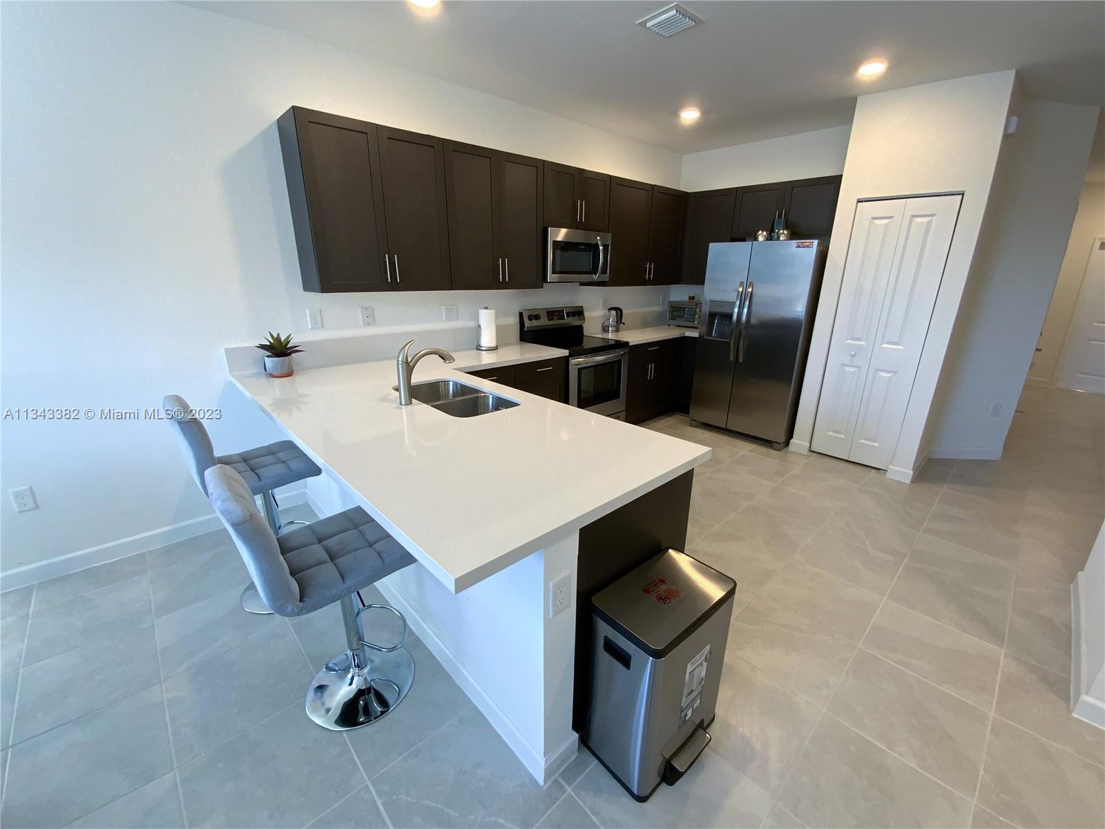 PINE ISLE - Residential Lease