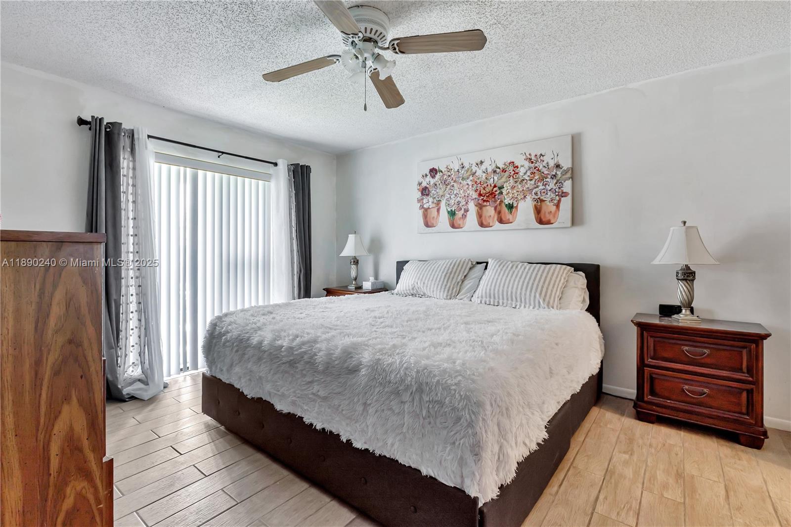HAMPTON COURT CONDO - Residential