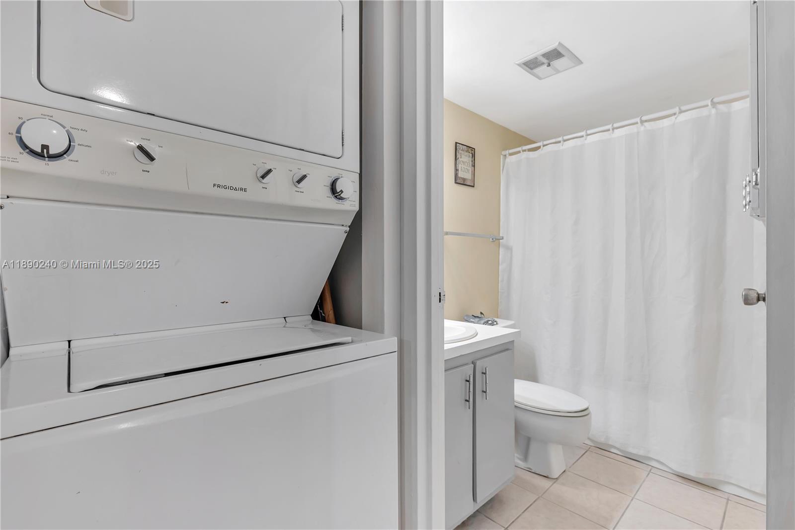HAMPTON COURT CONDO - Residential
