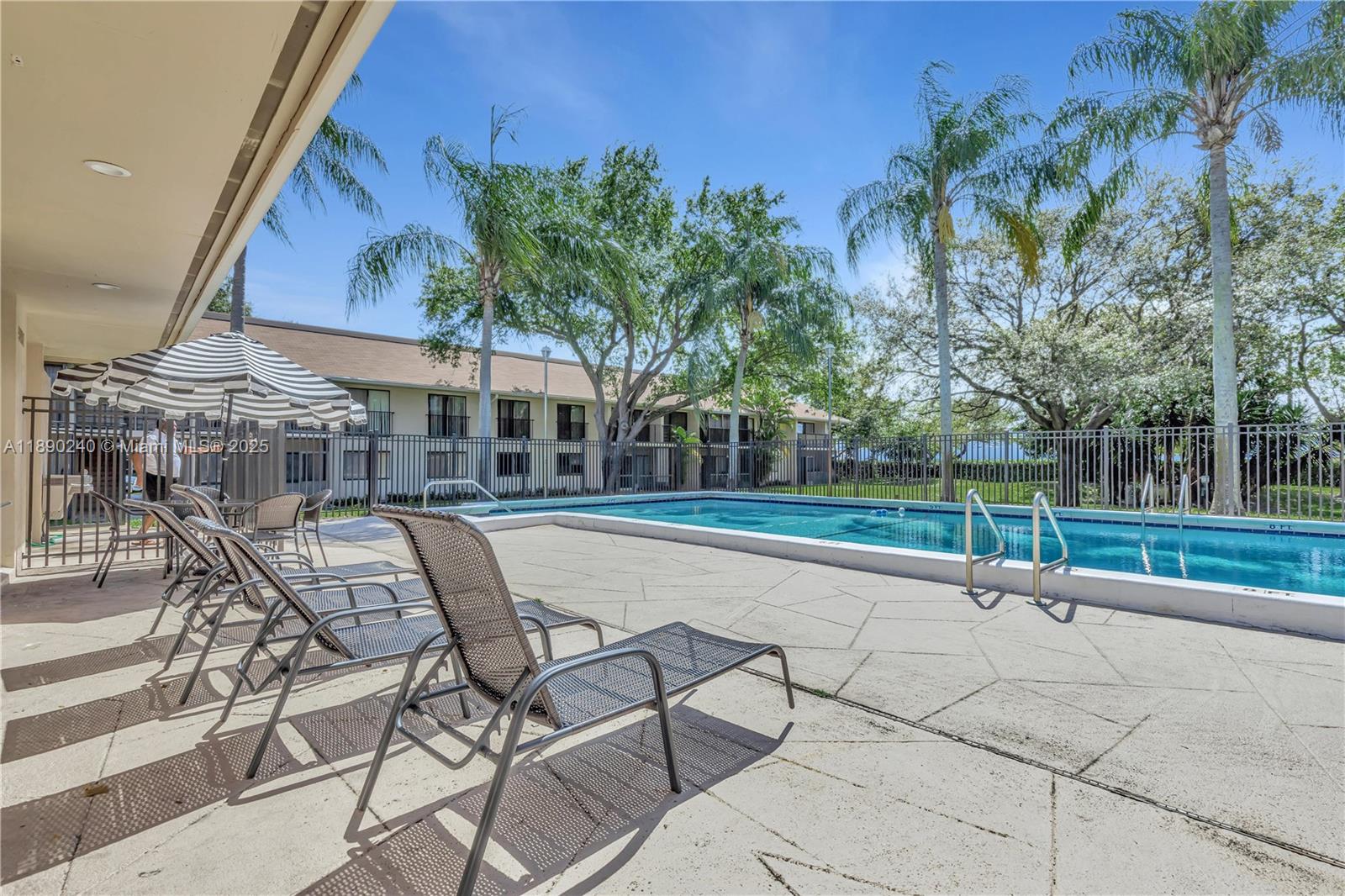 HAMPTON COURT CONDO - Residential