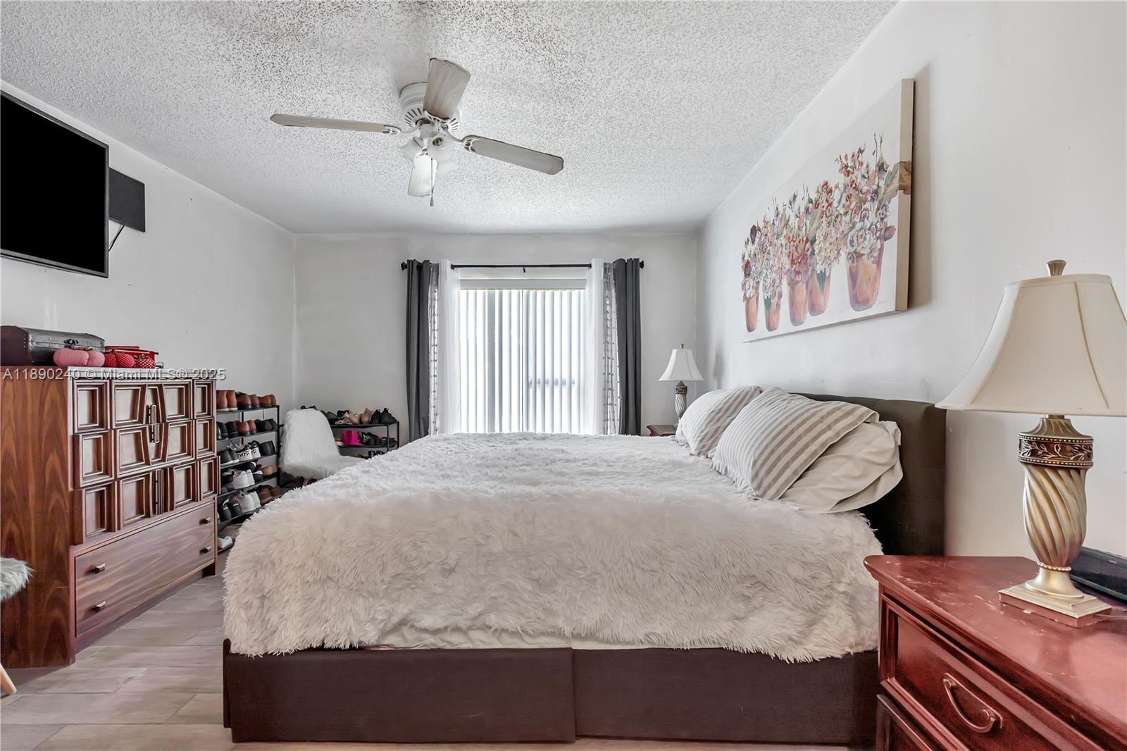 HAMPTON COURT CONDO - Residential