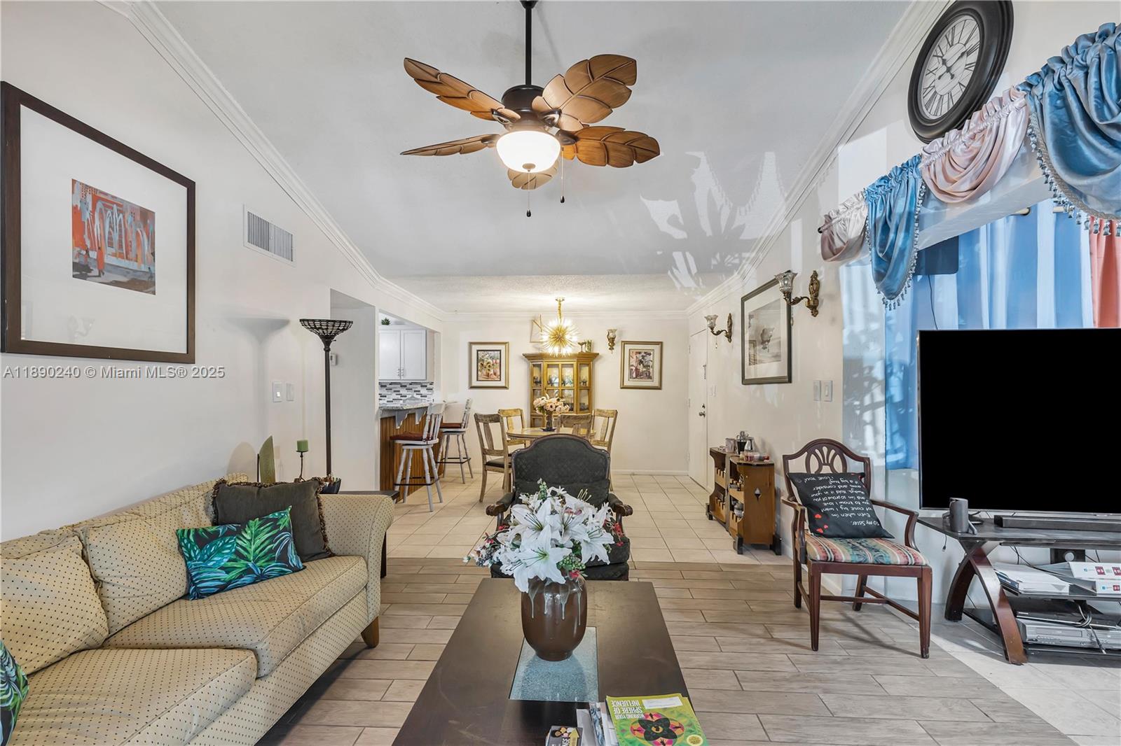 HAMPTON COURT CONDO - Residential