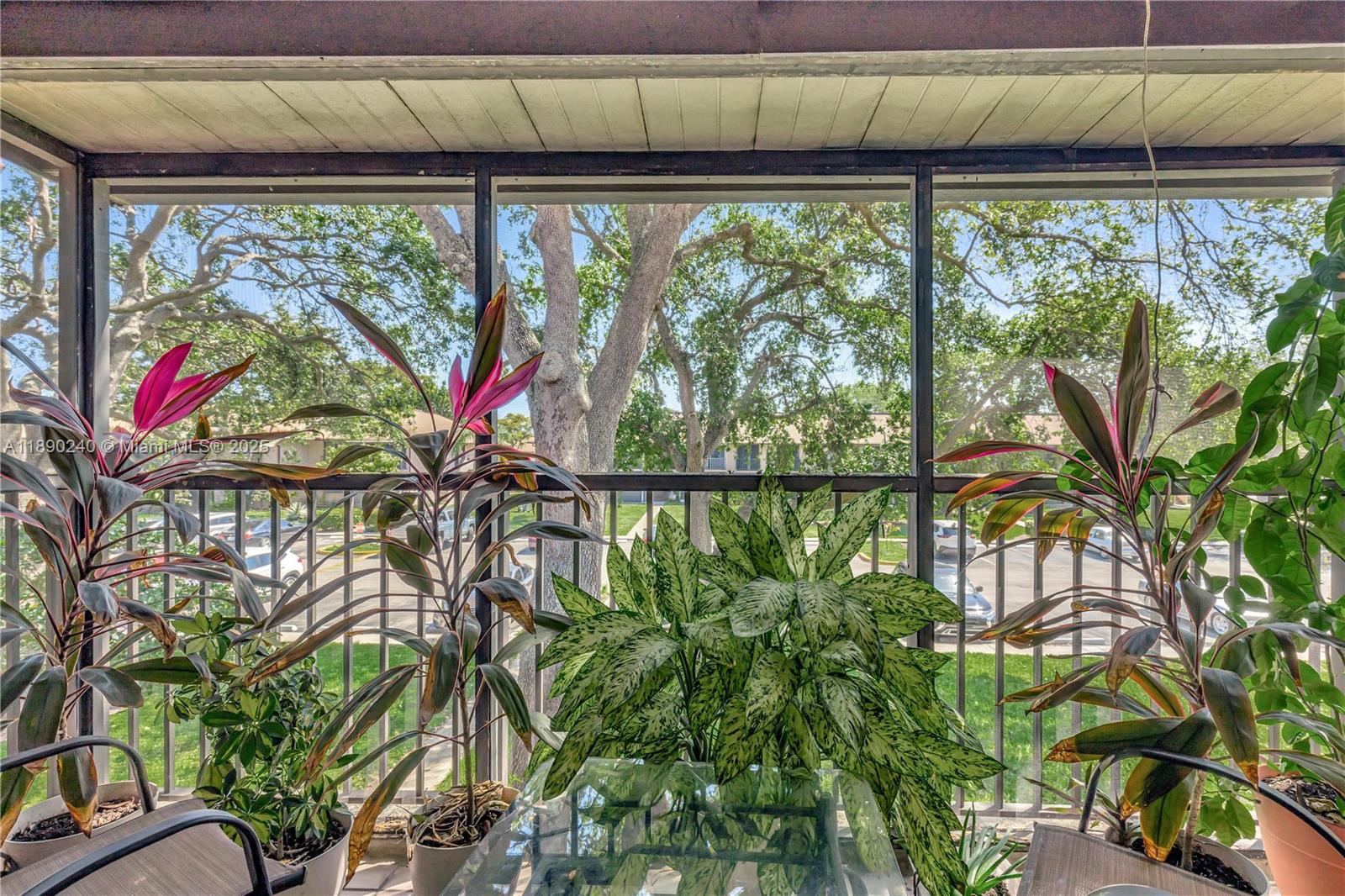 HAMPTON COURT CONDO - Residential