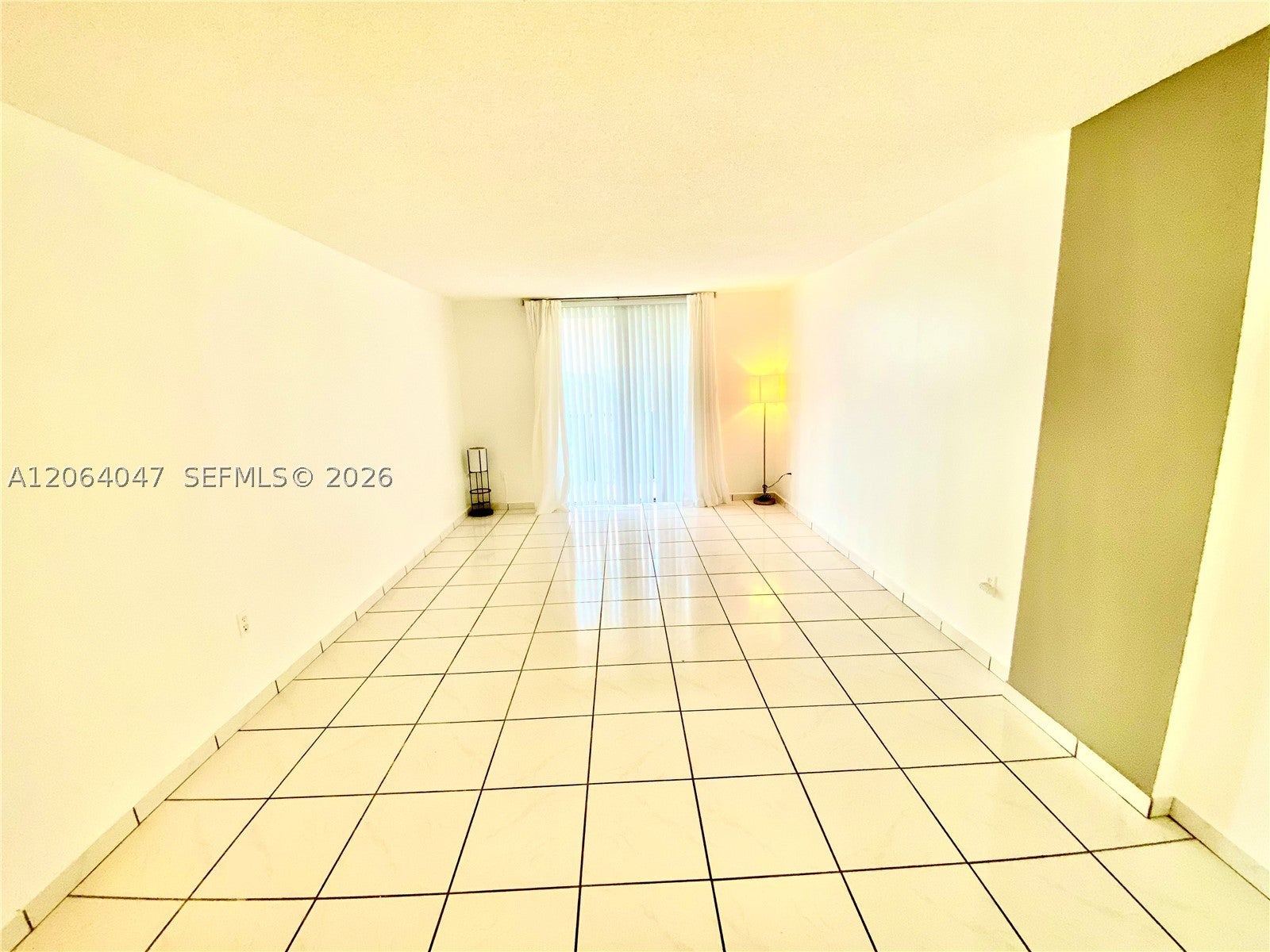 16950 Dixie A536, North Miami Beach FL 33160